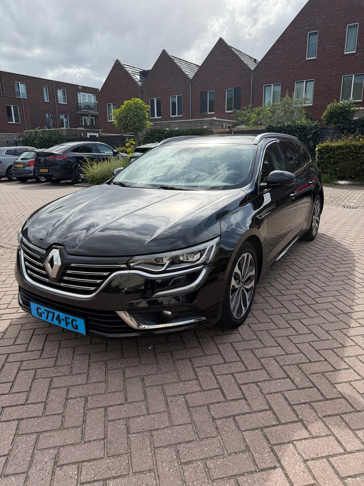 Taxi-klaar + BCT | Renault Talisman Estate 2016 | Automaat, 4 cilinders, 1850 kg, Zwart, Stationwagon