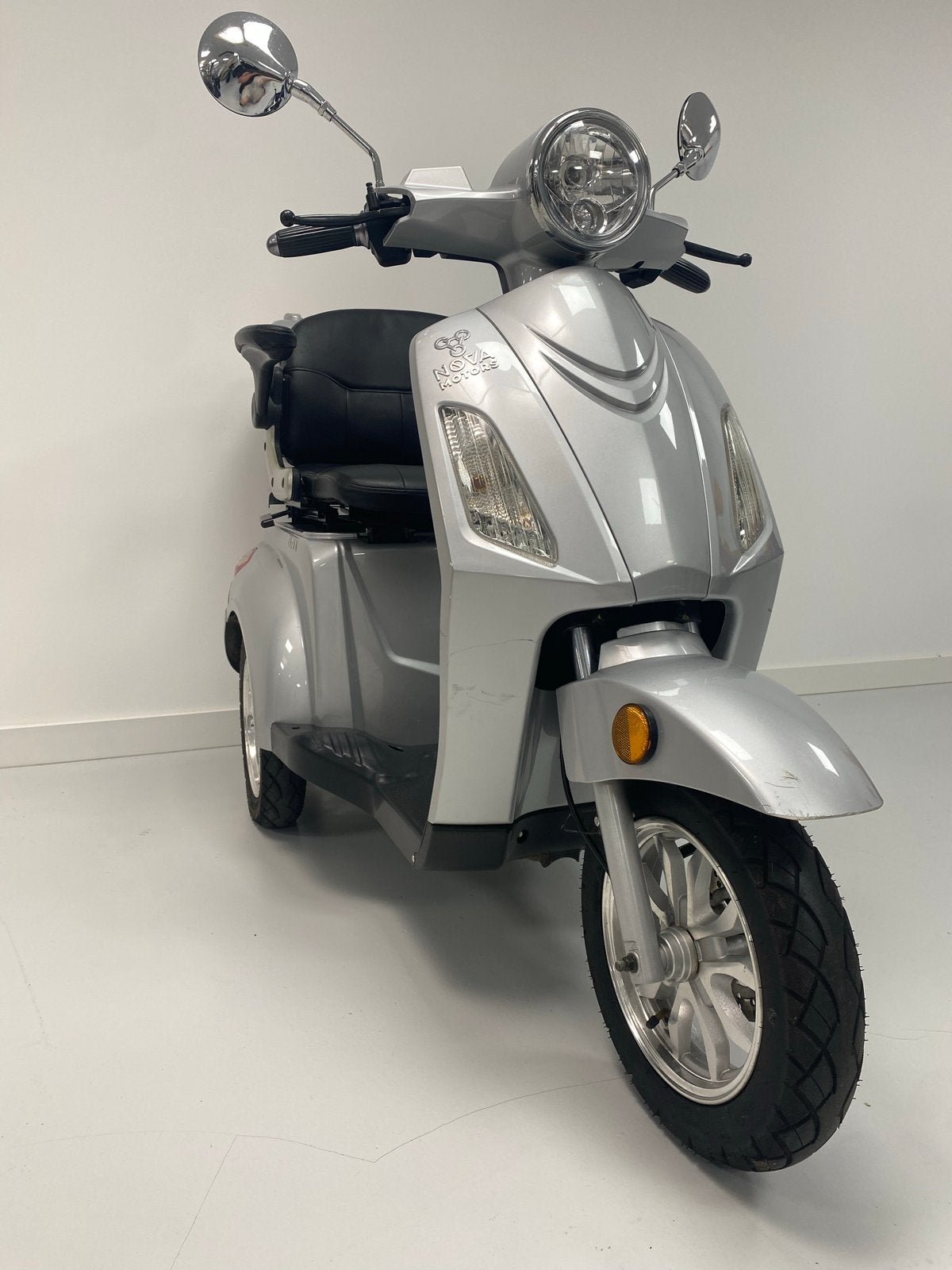 Scootmobiel Nova Bendi, Ophalen, 46 km of meer, 16 km/u of meer