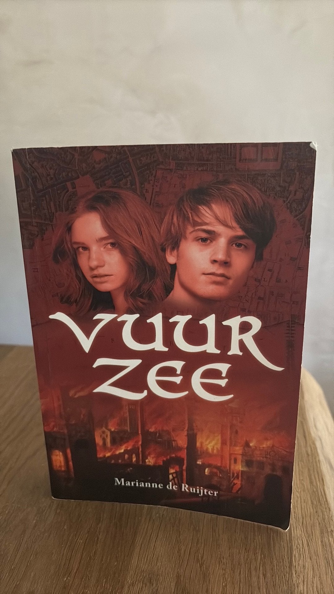 KR-10 Marianne de Ruijter - Vuurzee, Ophalen of Verzenden, Gelezen, Marianne de Ruijter