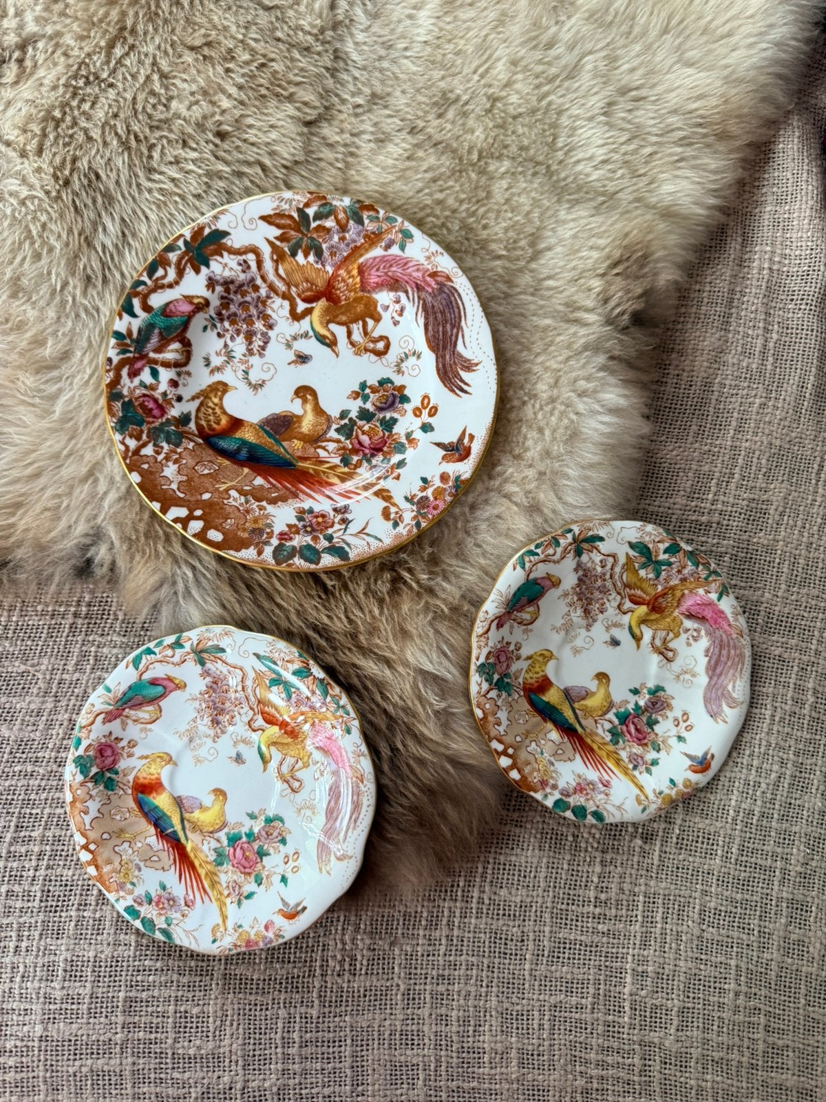 Olde Avesbyry Royal Crown Derby ontbijt bordje en schotels, Ophalen