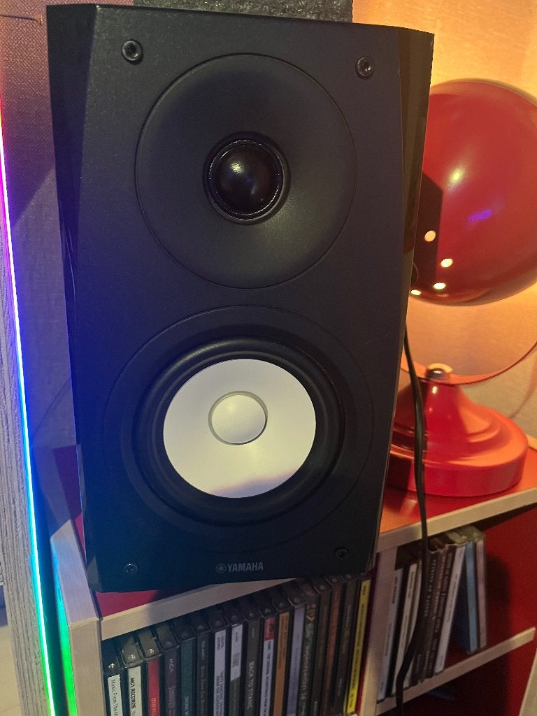 Yamaha Boekenplank set NS BP 182, Gebruikt, 60 tot 120 watt, Front, Rear of Stereo speakers, Ophalen