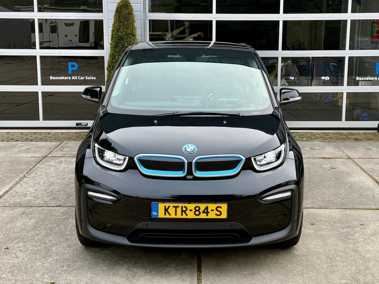 BMW I3 120Ah 42 kWh|Pro scherm|W-pomp|CCS laden|camera, Auto's, Automaat, Dealer onderhouden, 4 stoelen, Zwart