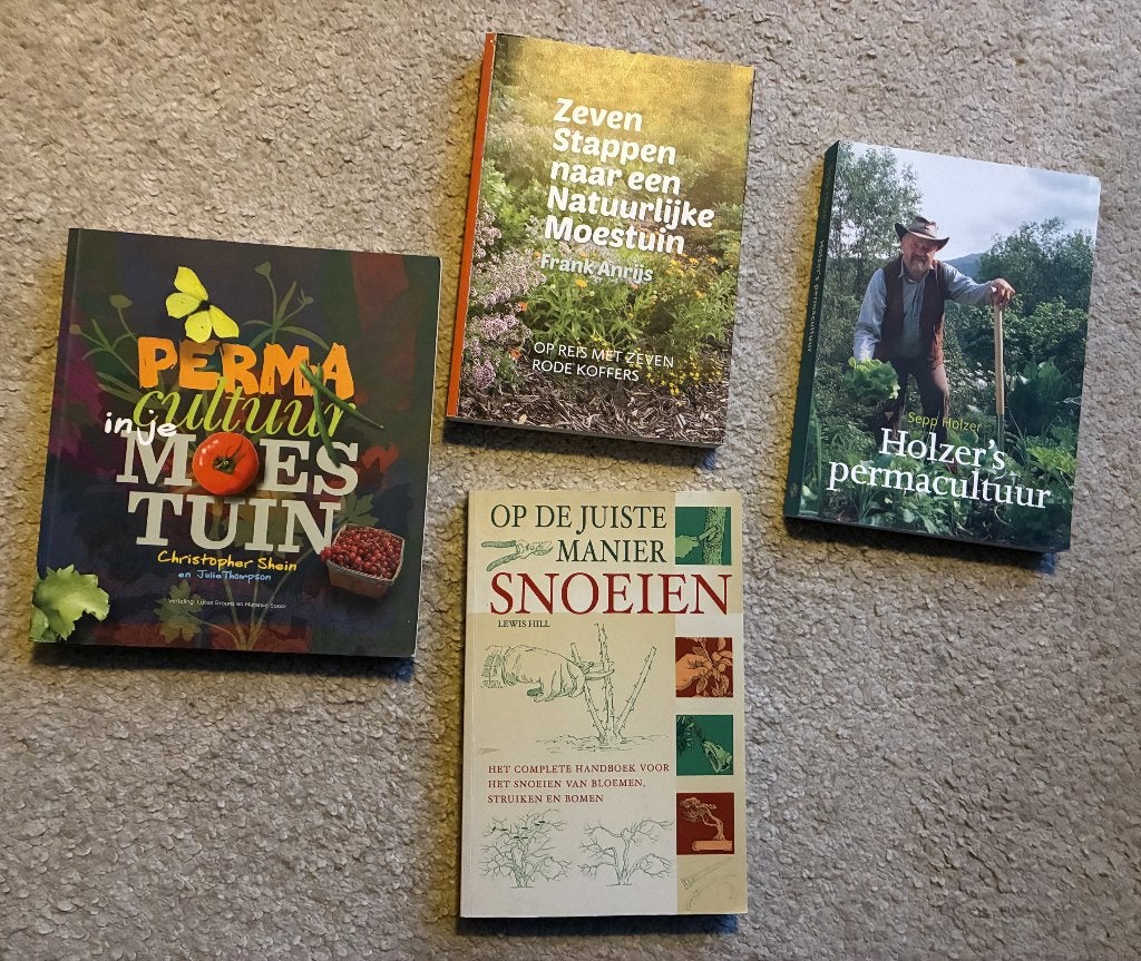 Set van 4 boeken over permacultuur en tuinieren, Moestuin, Diverse auteurs, Ophalen of Verzenden, Zo goed als nieuw