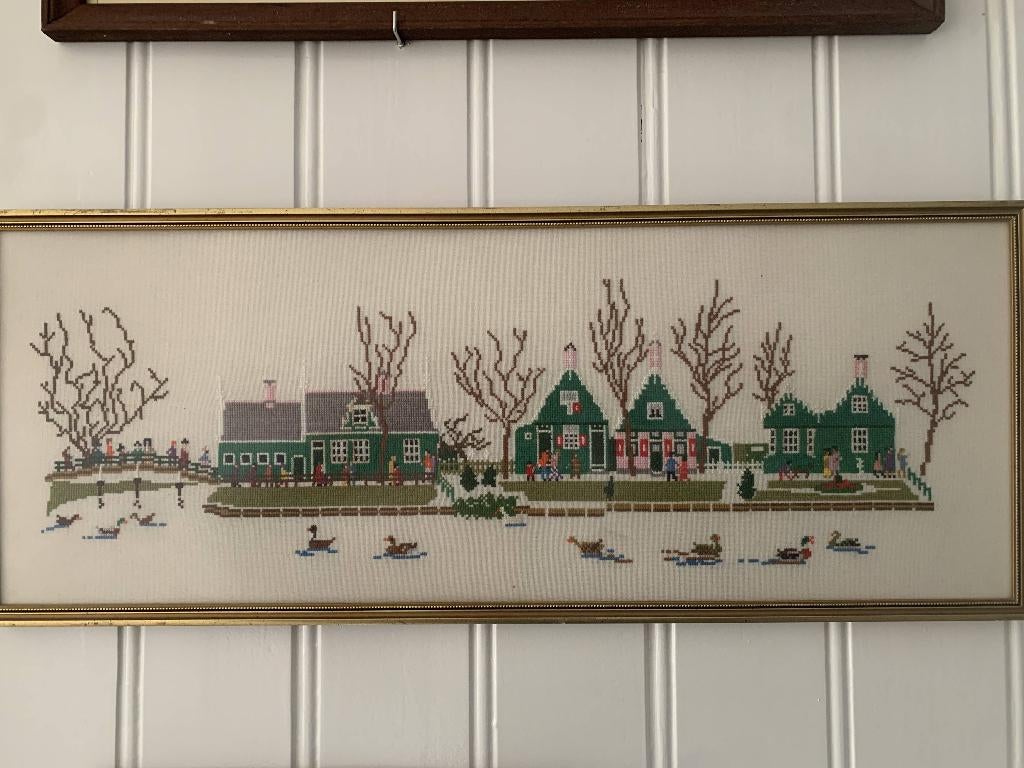 Ingelijst borduurwerk achter glas, huisjes Zaanse Schans, Ophalen