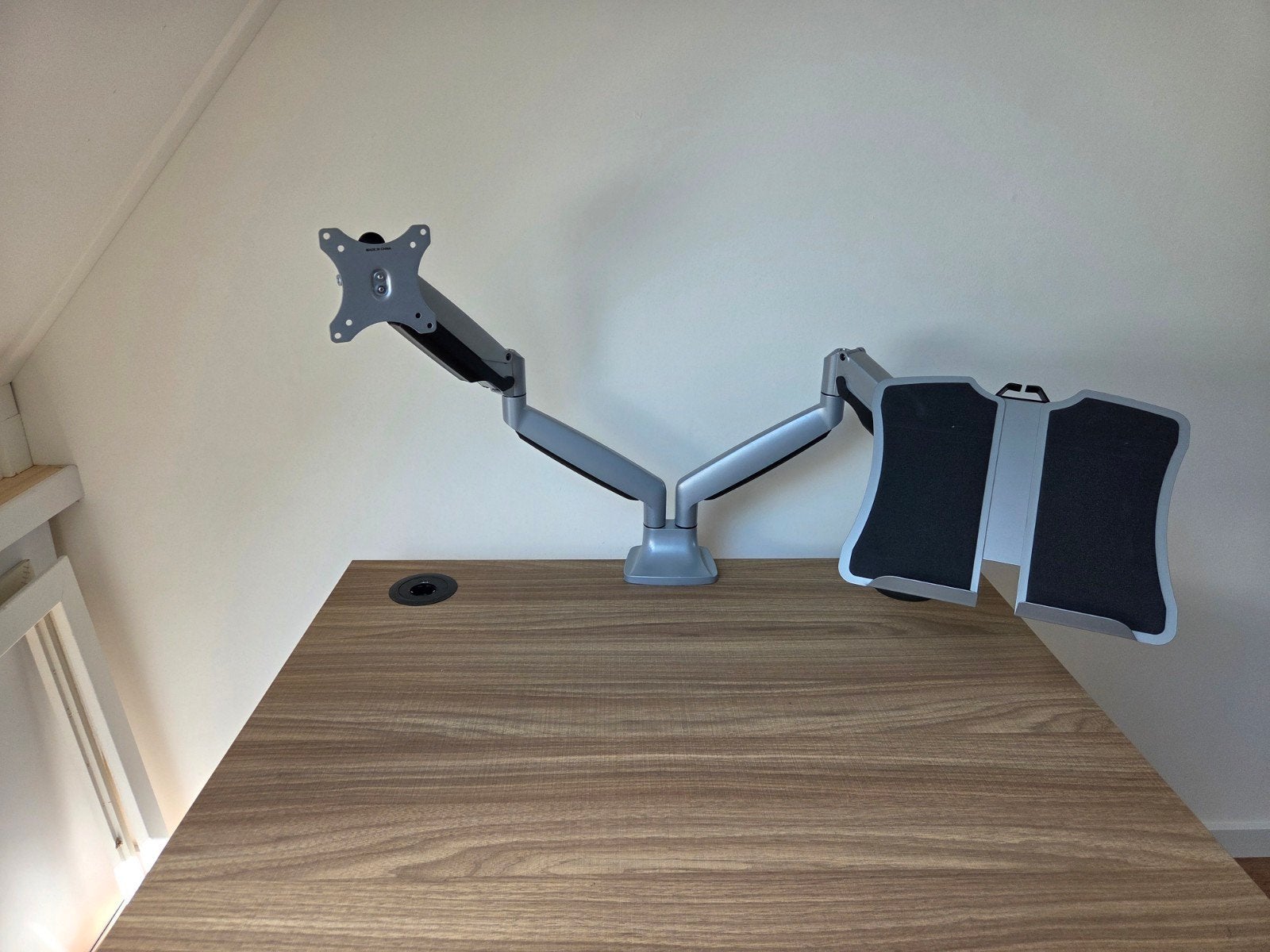 Merk Jarvis monitorarm met laptopstandaard, Ophalen