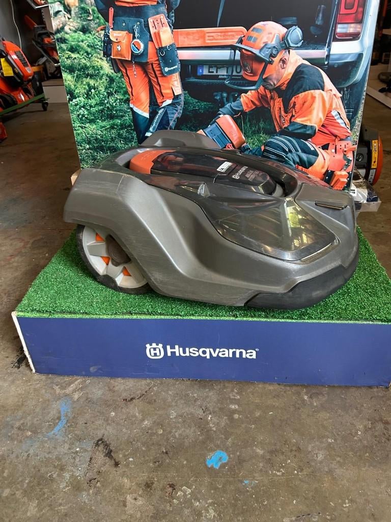 Husqvarna 450X robotmaaier, Tuin en Terras, Robotmaaiers, Gebruikt, Minder dan 20 cm, Bestuurbaar via app, Ophalen