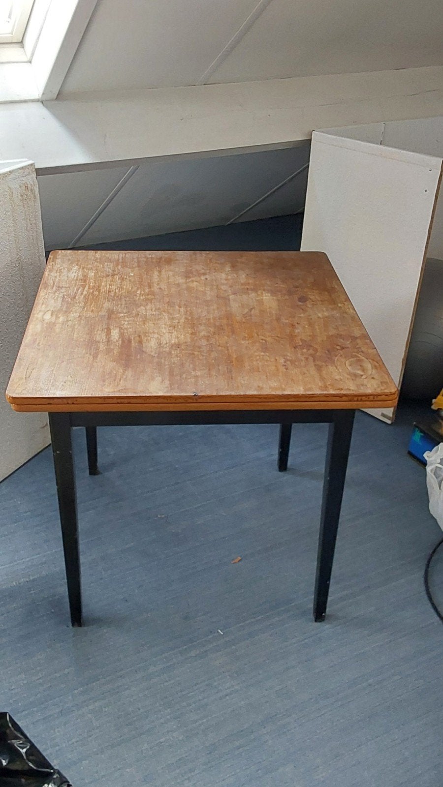 Handige uitklaptafel - Compact en functioneel, 50 tot 100 cm, Tot twee personen, 50 tot 100 cm, Rechthoekig