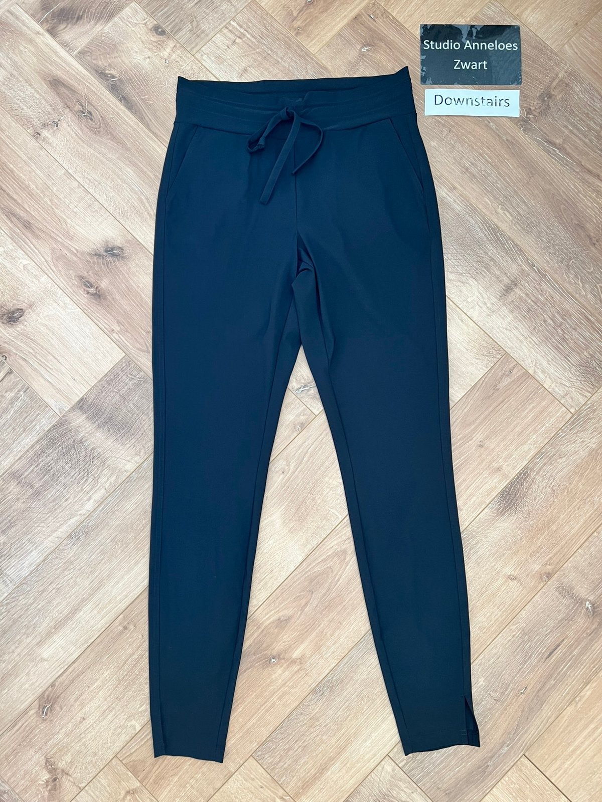 Studio anneloes downstairs broek M zwart travelstof, Maat 38/40 (M), Ophalen of Verzenden, Zo goed als nieuw, X