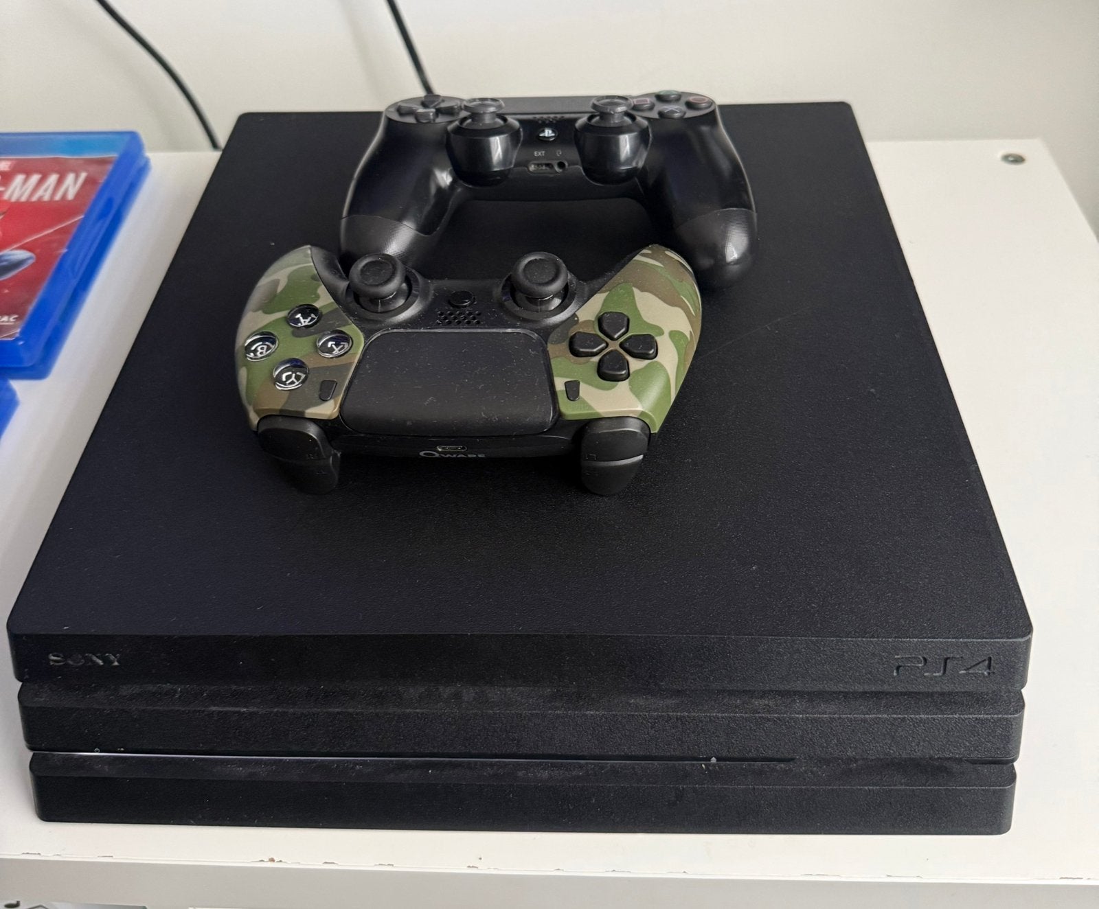 PS4 Pro 1TB + 2 controllers + 9 games, Ophalen, Met 2 controllers, 1 TB, Pro
