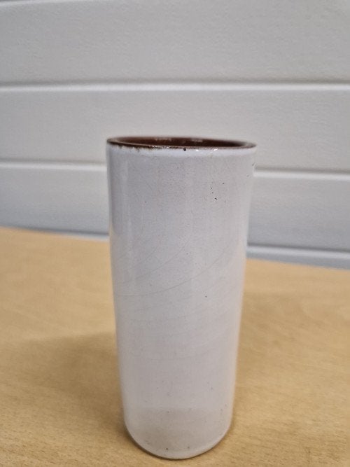 vaasje wit aardewerk vintage, Ophalen of Verzenden