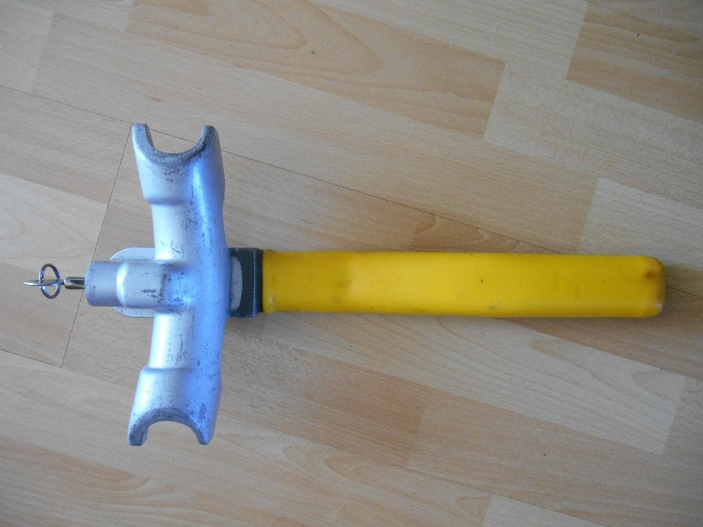 Stuurslot auto, Ophalen