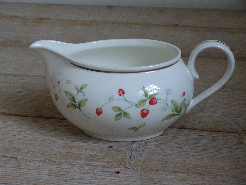 Servies Royal Canterburry STRAWBERRY FIELD, z.g.a.n.