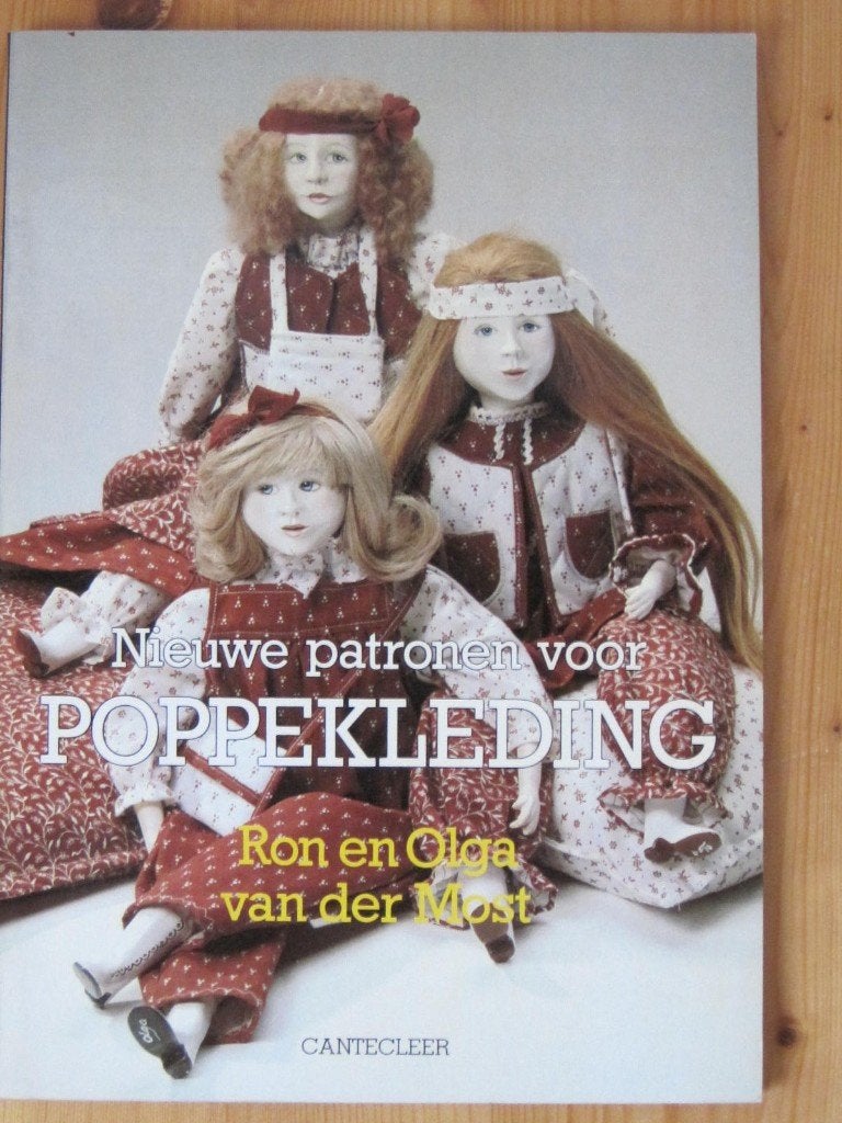 Nieuwe patronen voor poppenkleding Ron en Olga van der Most, Hobby en Vrije tijd, Kledingpatronen, Overige merken, Kind, Ophalen of Verzenden