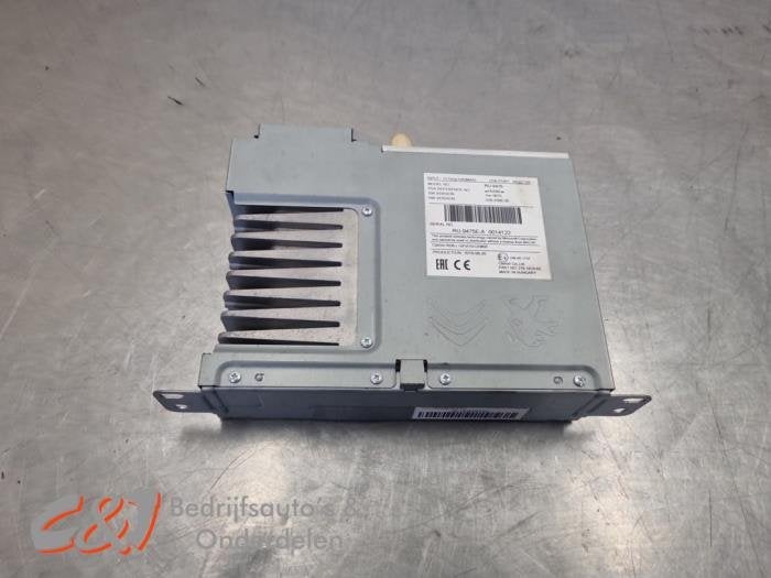 Radio module van een Peugeot Expert, Gebruikt, -, -, Ophalen of Verzenden