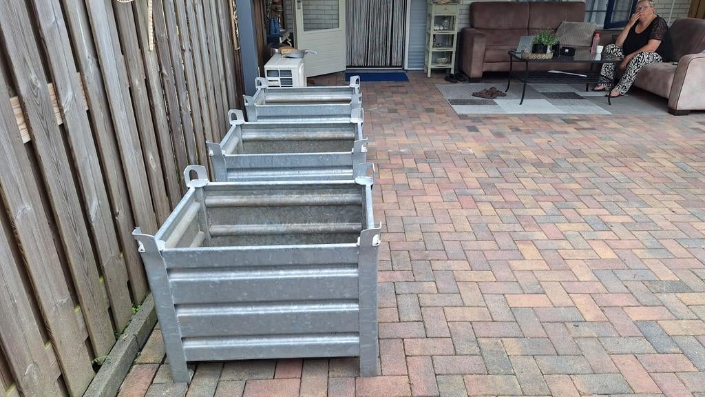 Stapelbakken/bloembakken, Tuin en Terras, Bloembakken en Plantenbakken, Ophalen of Verzenden, Zo goed als nieuw, Balkon, Metaal