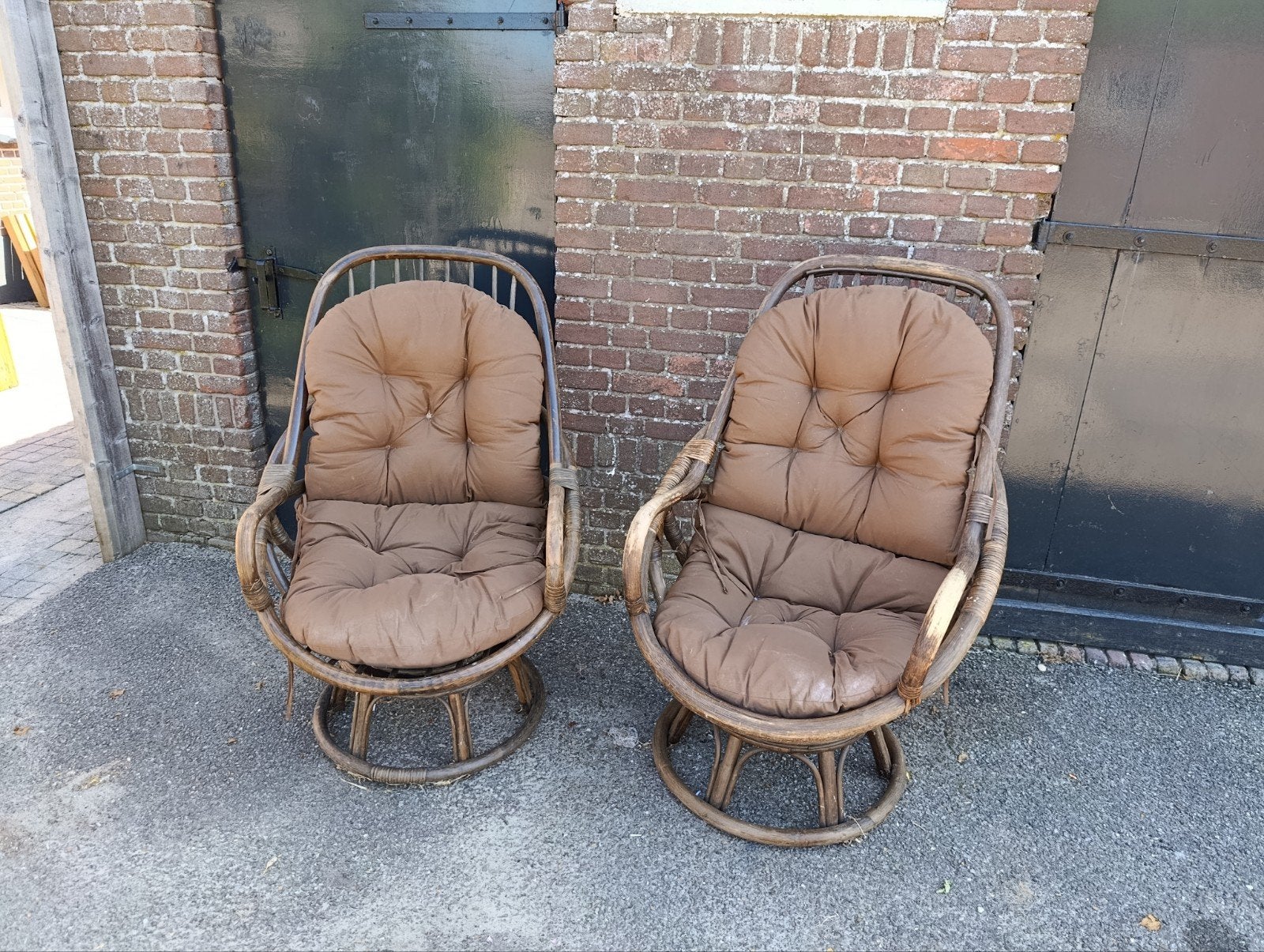 2 Manou bamboe draaistoelen fauteuils, Ophalen, Gebruikt, Boho, 50 tot 75 cm