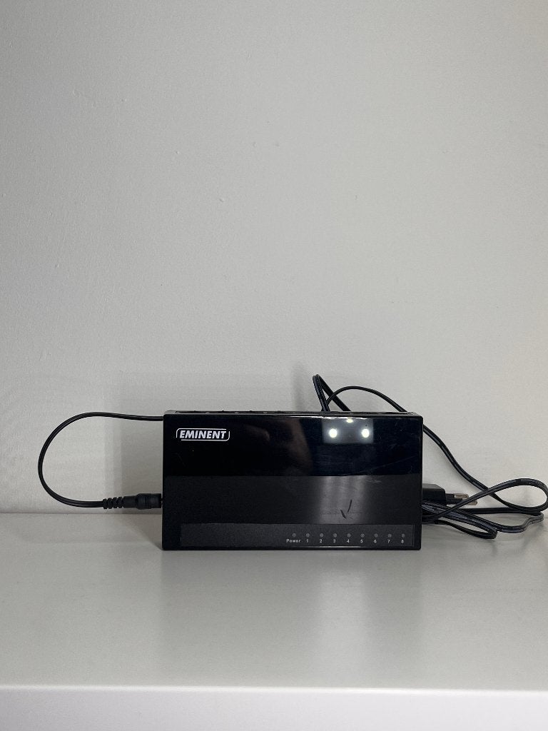 Eminent 8-Port Mini Networking Switch EM4408 R2, Ophalen of Verzenden, Zo goed als nieuw