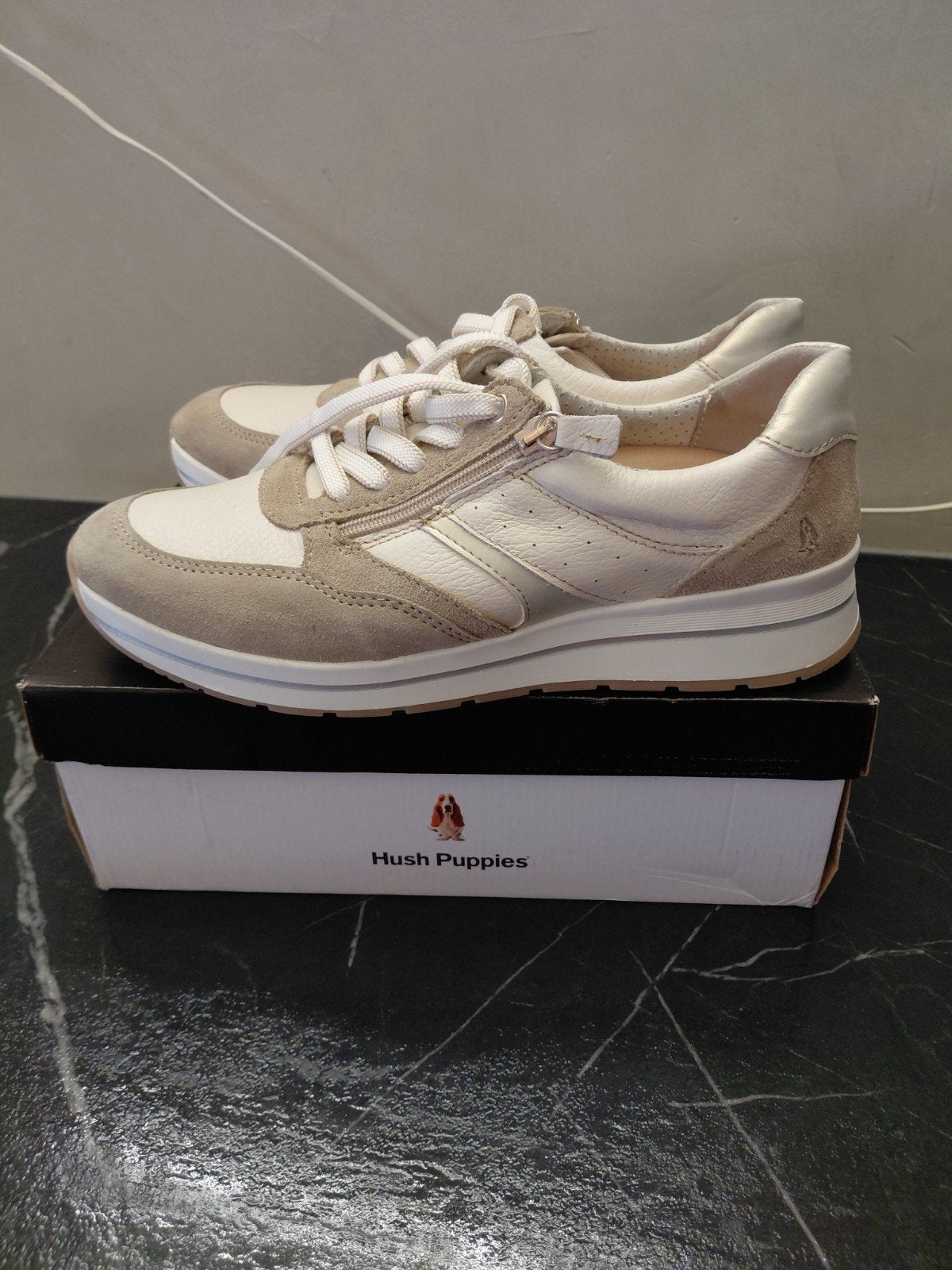 Hush Puppies schoenen maat 43, Beige, Ophalen of Verzenden, Hush Puppies, Sneakers of Gympen
