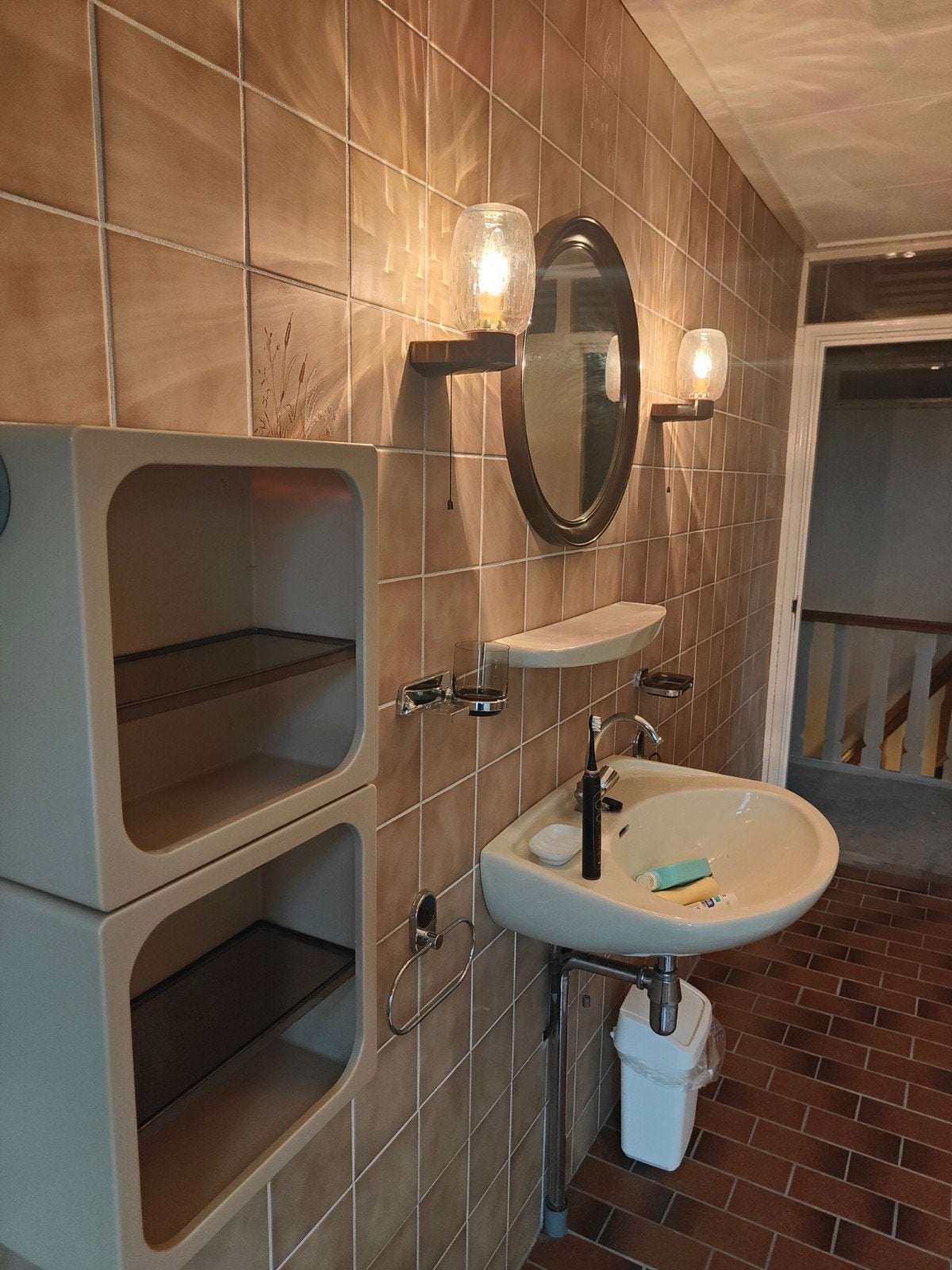 Complete vintage jaren 70 badkamer set, Huis en Inrichting, Lampen | Wandlampen, Ophalen, Gebruikt, Bruin, E14 (klein)