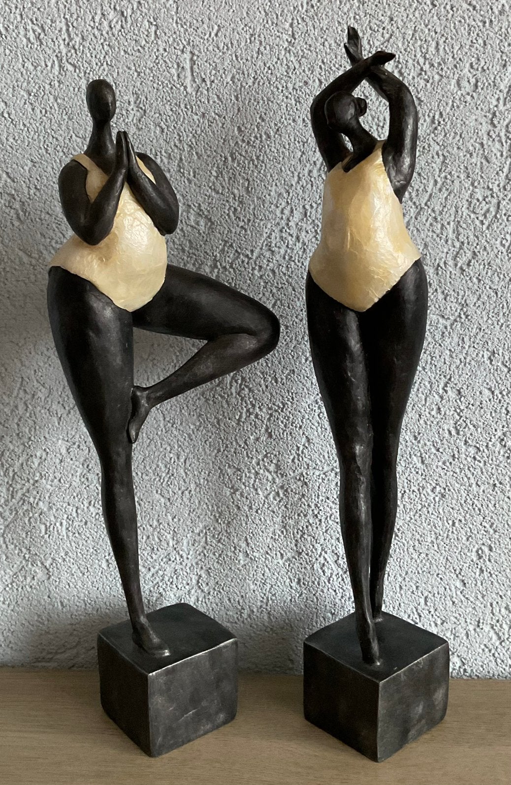 2 dikke dames kunstwerken 38 cm hoog, Antiek en Kunst, Ophalen, Steen of Keramiek