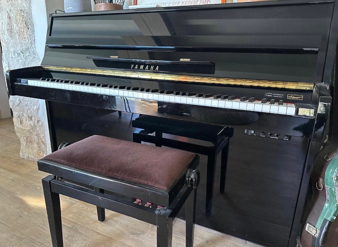 Yamaha Piano U1 (2002) - Zwart, Hoogglans, Ophalen, Zwart, Zo goed als nieuw, Piano