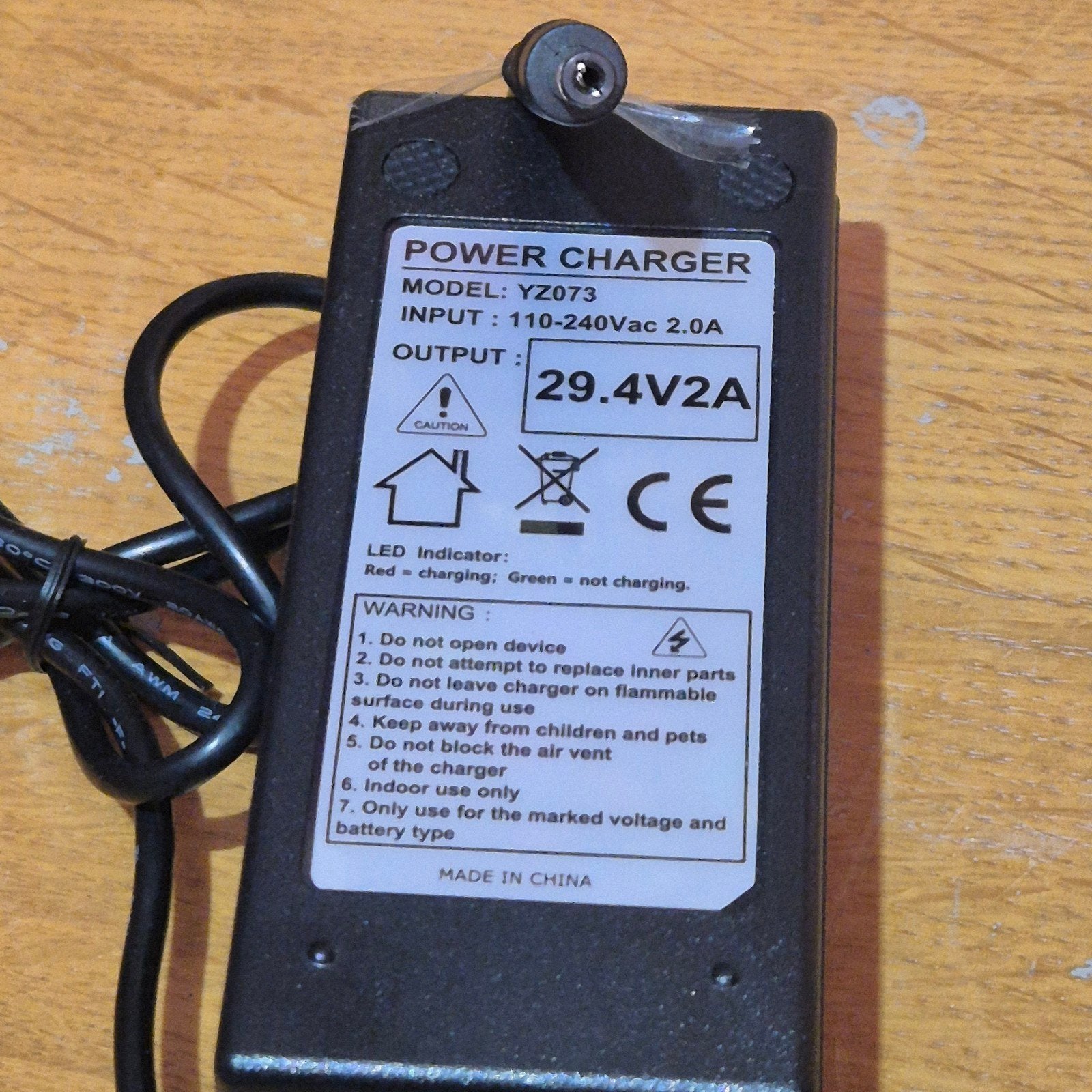 29,4V 2A Lithium-ion Acculader (Model: YZ073), Ophalen of Verzenden, Nieuw