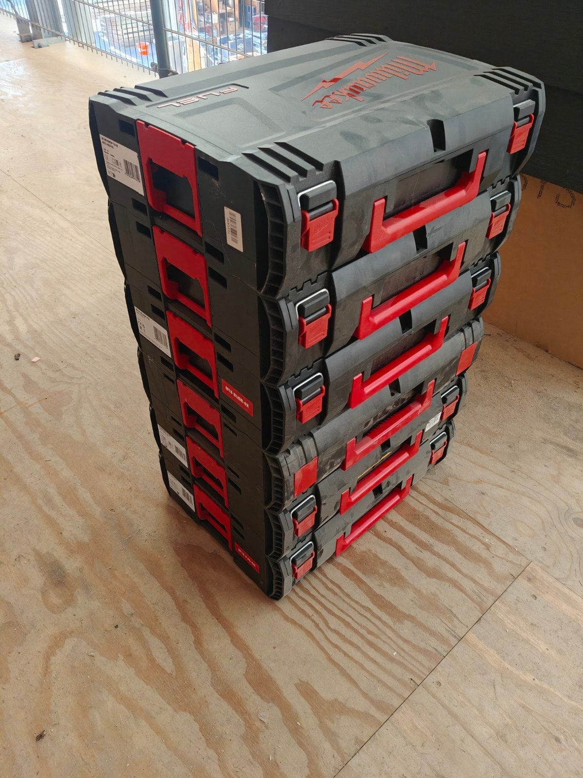 6 gereedschap koffers, Ophalen