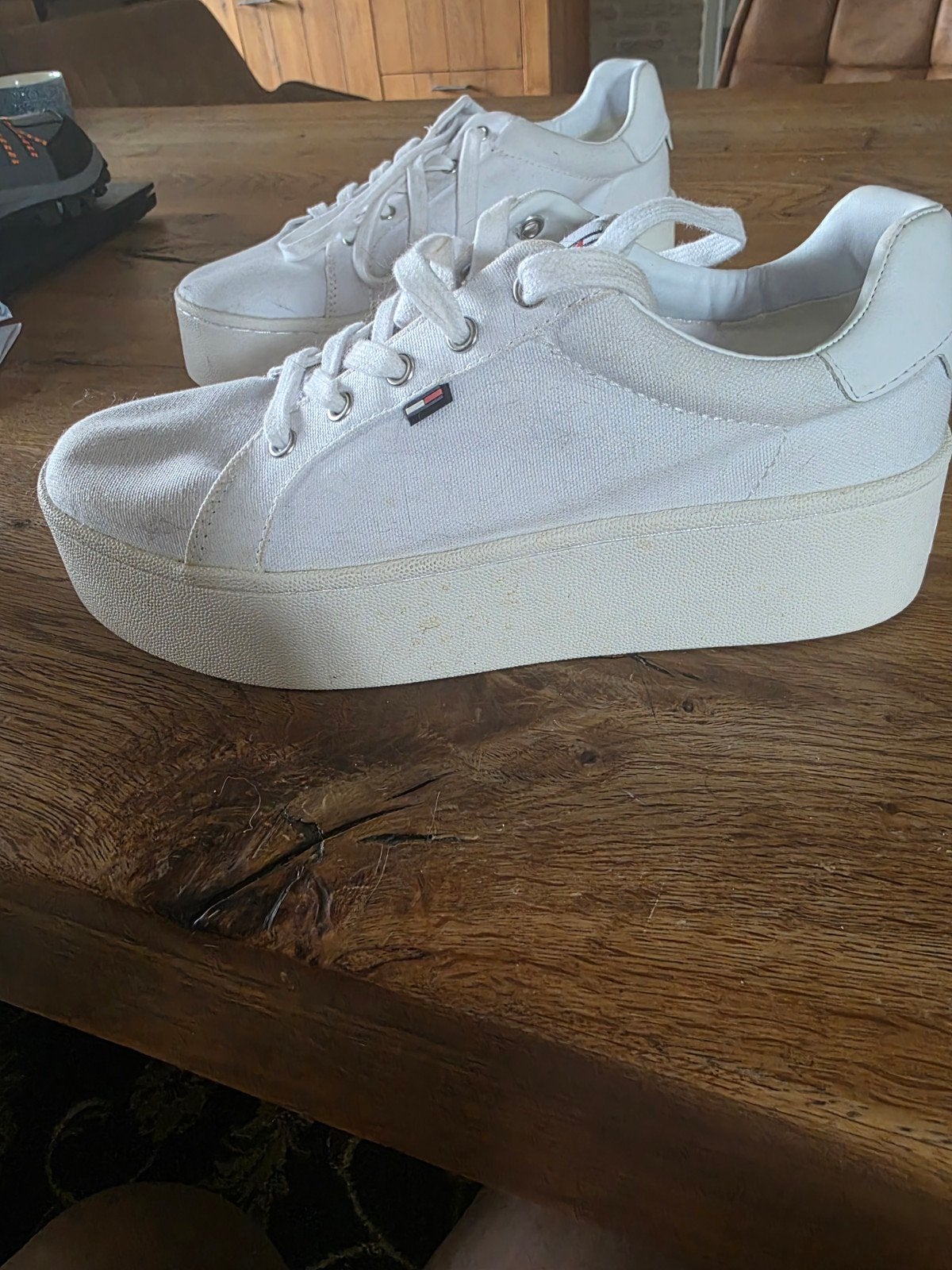 Tommy Jeans sneakerd wit mt 40, Kleding | Dames, Schoenen, Wit, Ophalen of Verzenden, Tommy Jeans, Sneakers of Gympen