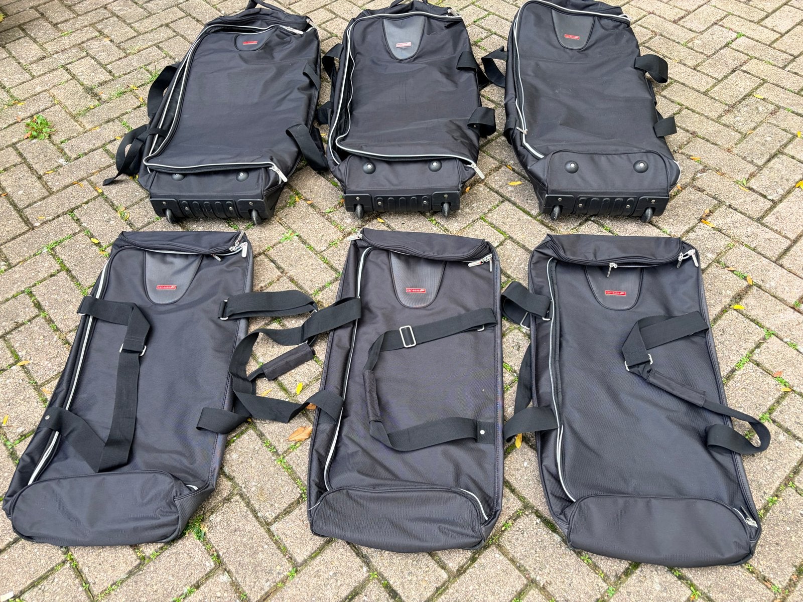 Set (6) CarBags tassen Audi A4 B9 Avant. (Trolley)Reistassen, 30 cm of meer, Gebruikt, Zwart, Uitschuifbare handgreep