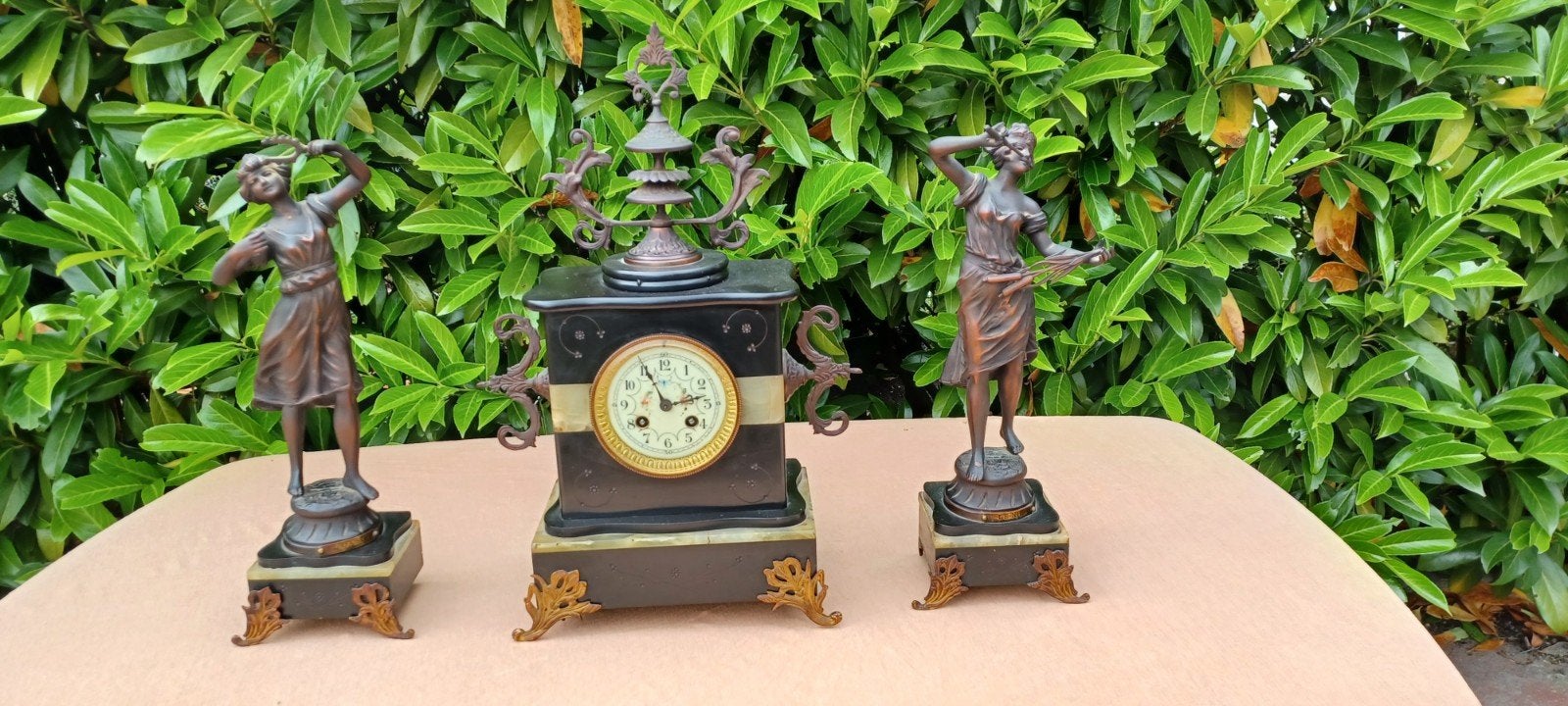 Antieke pendule met beelden - Marmer en brons, Antiek en Kunst, Ophalen of Verzenden