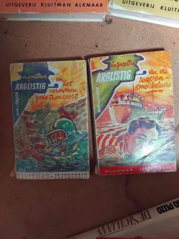 Inspecteur Arglistig: Wapen- en Geldtransport (2 boeken), Boeken, Ophalen of Verzenden, Gelezen, Wim V. Helden, Fictie algemeen