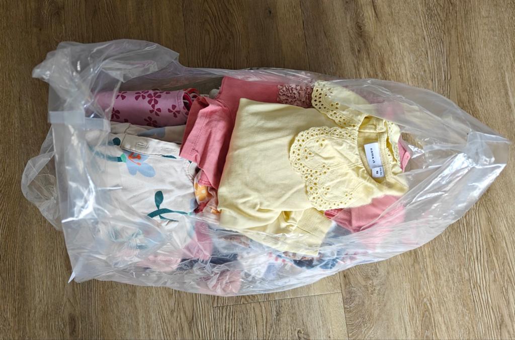 Tas met meisjeskleding maat 86-92 voorjaar+zomer, Kinderen en Baby's, Ophalen, Zo goed als nieuw, Overige maten
