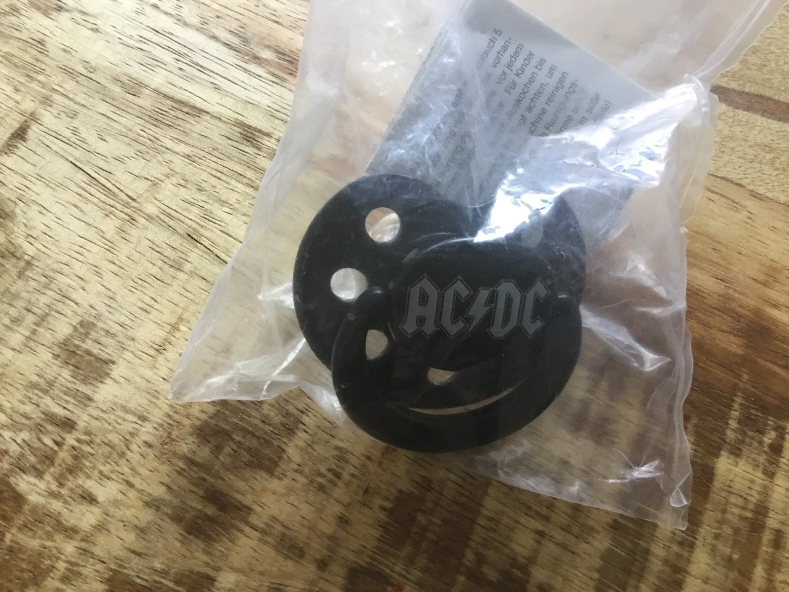 AC/DC fopspeen - Zwart, nieuw in verpakking, Ophalen of Verzenden, Nieuw