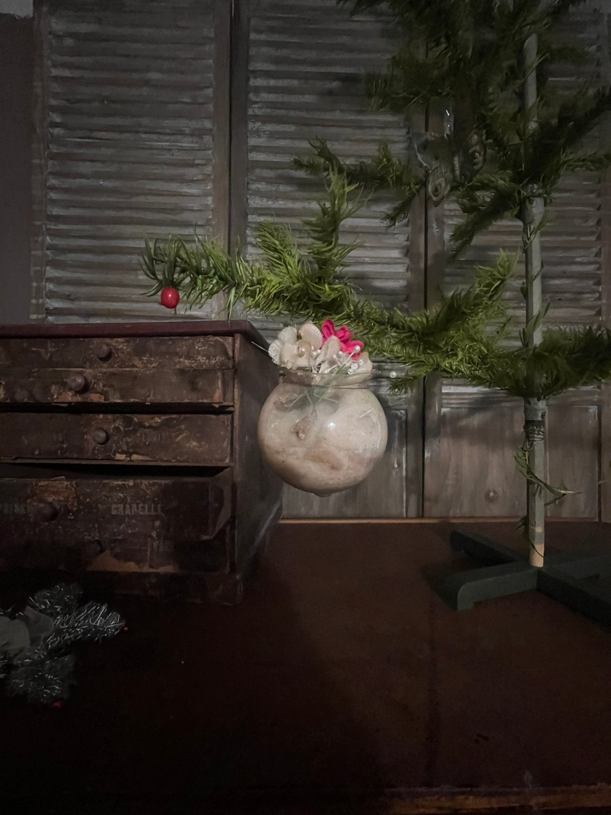 Antieke oude kerst ornament bloemenvaasje bloem vaasje, Ophalen of Verzenden, Gebruikt