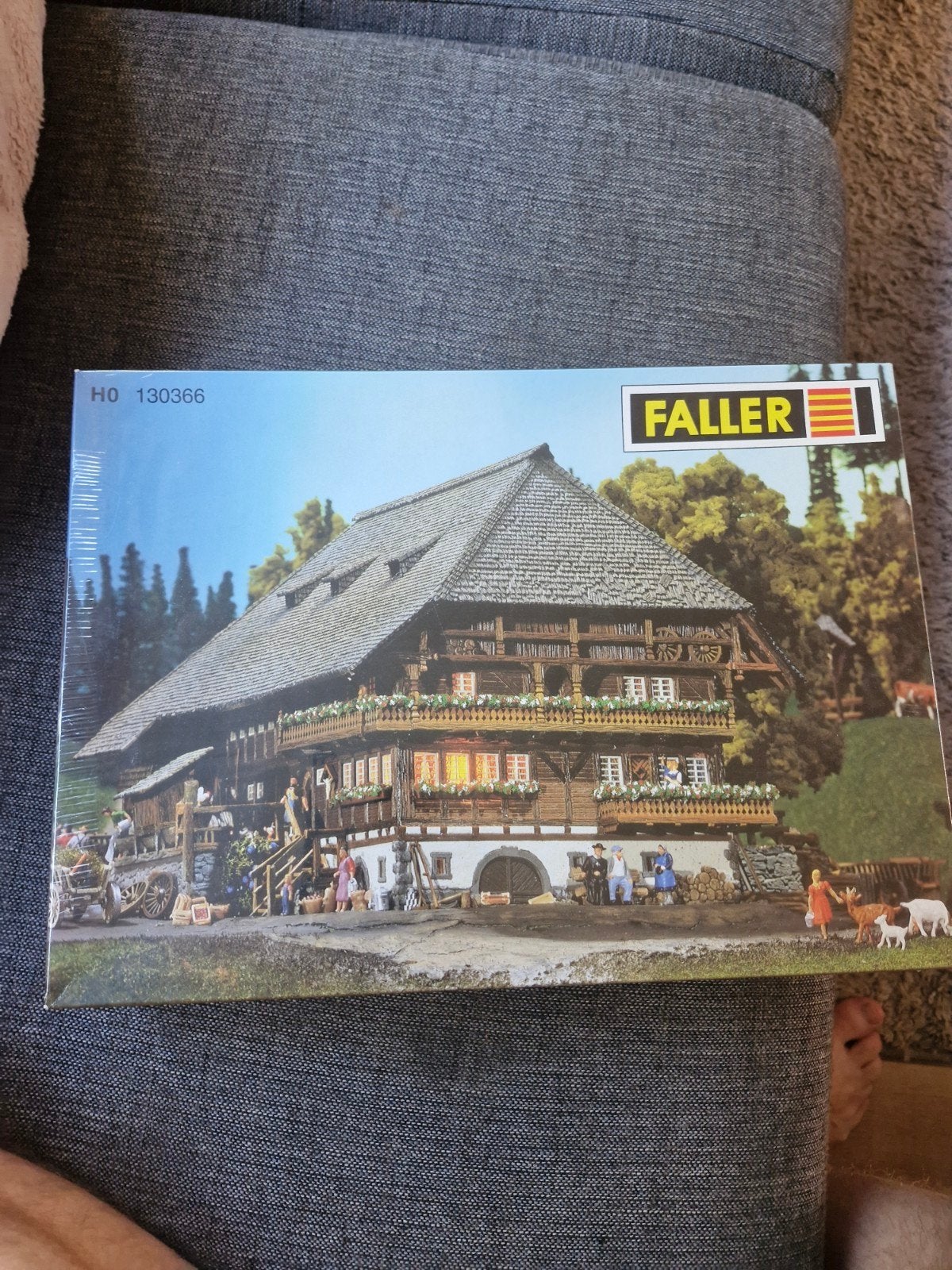 Faller H0 130366 Zwarte Woud Boerderij Nieuw in Doos, Ophalen of Verzenden, Nieuw