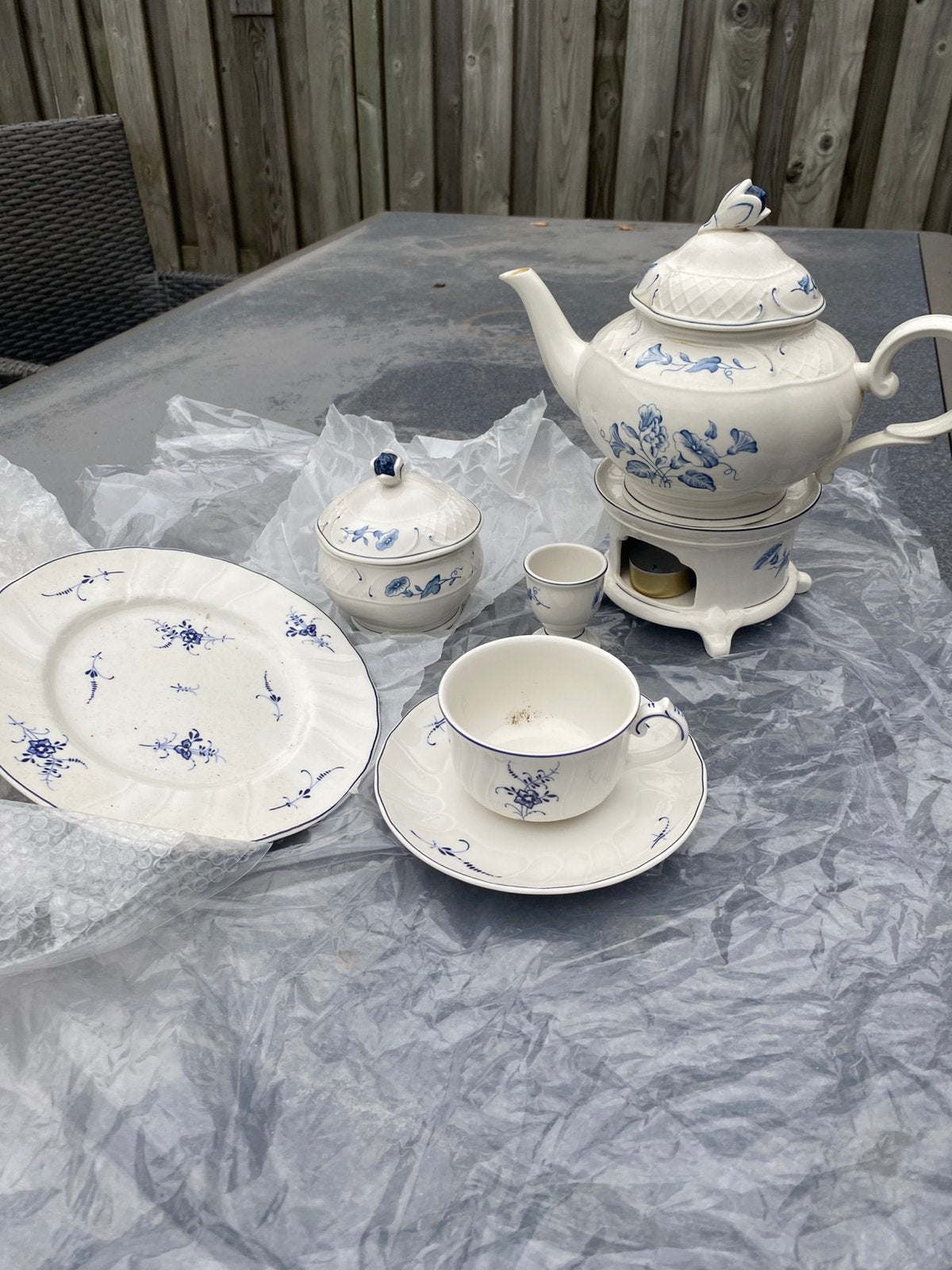 6 delig ontbijt servies Villeroy & Boch, Antiek en Kunst, Ophalen