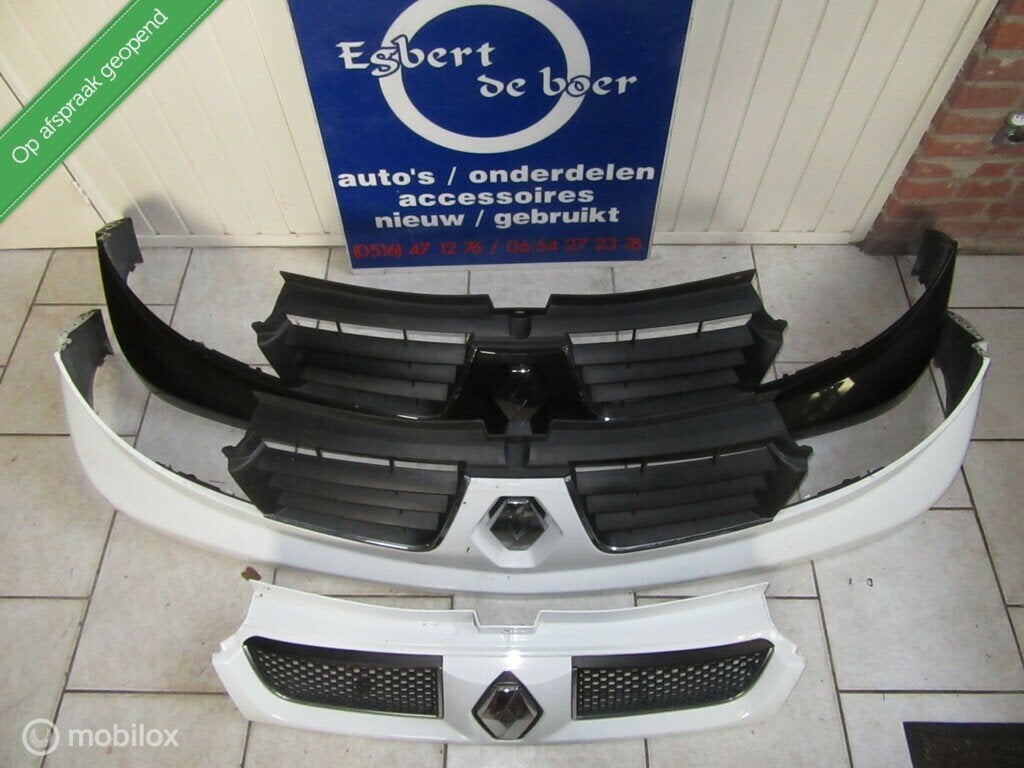 Grill Renault Master Trafic  bj 2001 tm 2014, Gebruikt, Renault, Ophalen of Verzenden, Renault