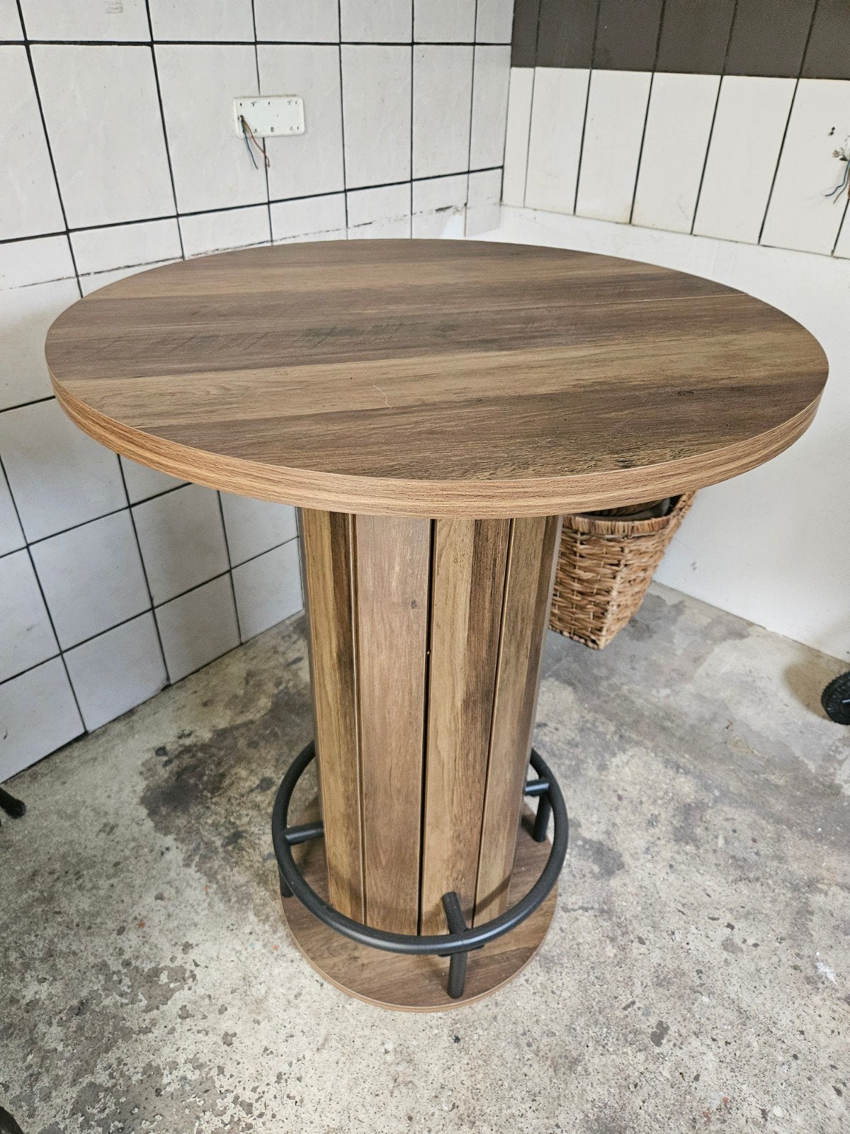 Houten Bartafel / Statafel met Voetensteun, Ophalen, Zo goed als nieuw