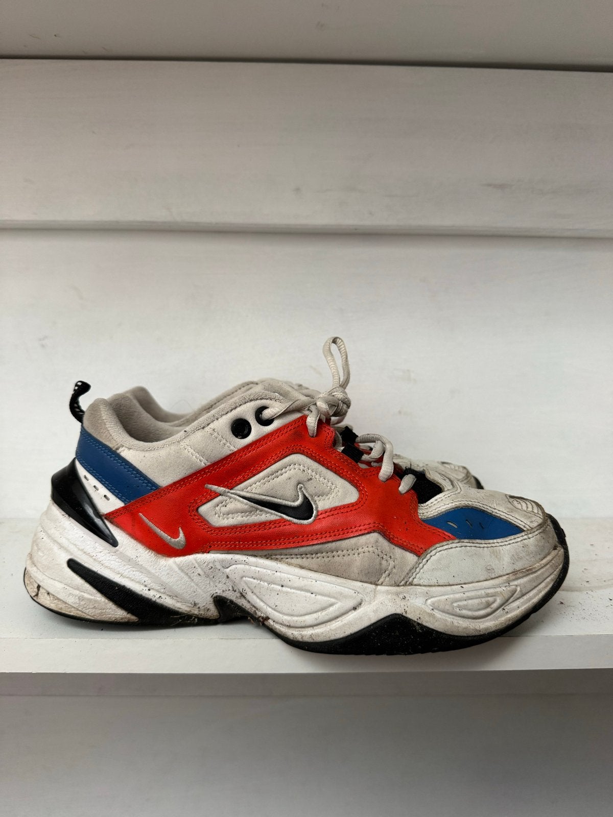 Nike M2K Tekno Sneakers - Wit, Rood, Blauw - Maat 40, Kleding | Dames, Ophalen of Verzenden, Gedragen, Wit, Sneakers of Gympen
