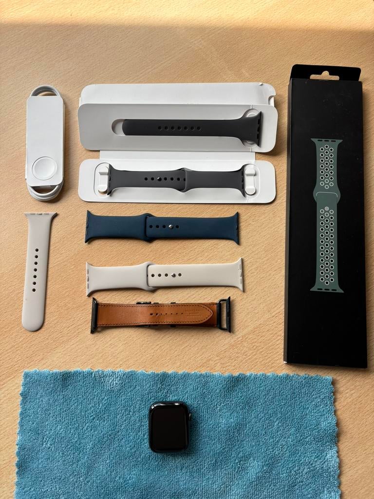 Apple Watch RVS Cellular HERMES NOIR/Zwart Series 5 44mm, Sieraden, Tassen en Uiterlijk, Smartwatches, Ophalen of Verzenden, Zo goed als nieuw
