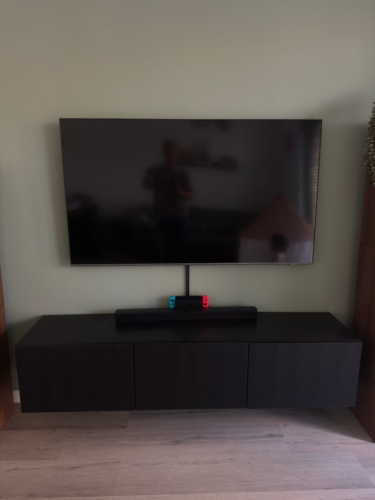 Ikea Besta TV meubel zwart - Zwevend dressoir, Huis en Inrichting, Ophalen, 100 tot 150 cm, Zo goed als nieuw, Minder dan 100 cm