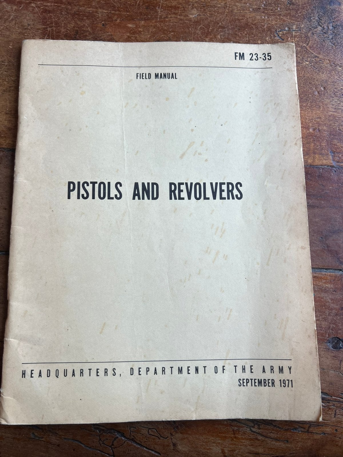 Amerikaans voorschrift .45 colt pistool revolver vietnam, Amerika, Verzenden, Boek of Tijdschrift, Landmacht