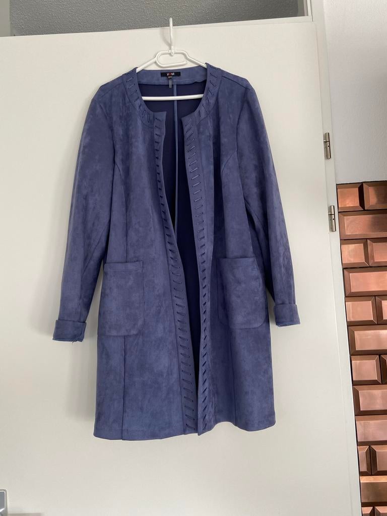 Nieuwe Yest jas maat 46 - Blauw suède look, Kleding | Dames, Ophalen of Verzenden, Nieuw, Maat 46/48 (XL) of groter, Blauw