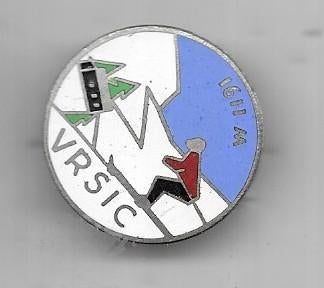 EMAILE PRACHTIGE SKI SKIEEN SPORT BROCHE SPELD, Verzenden, Gebruikt, Transport, Speldje of Pin