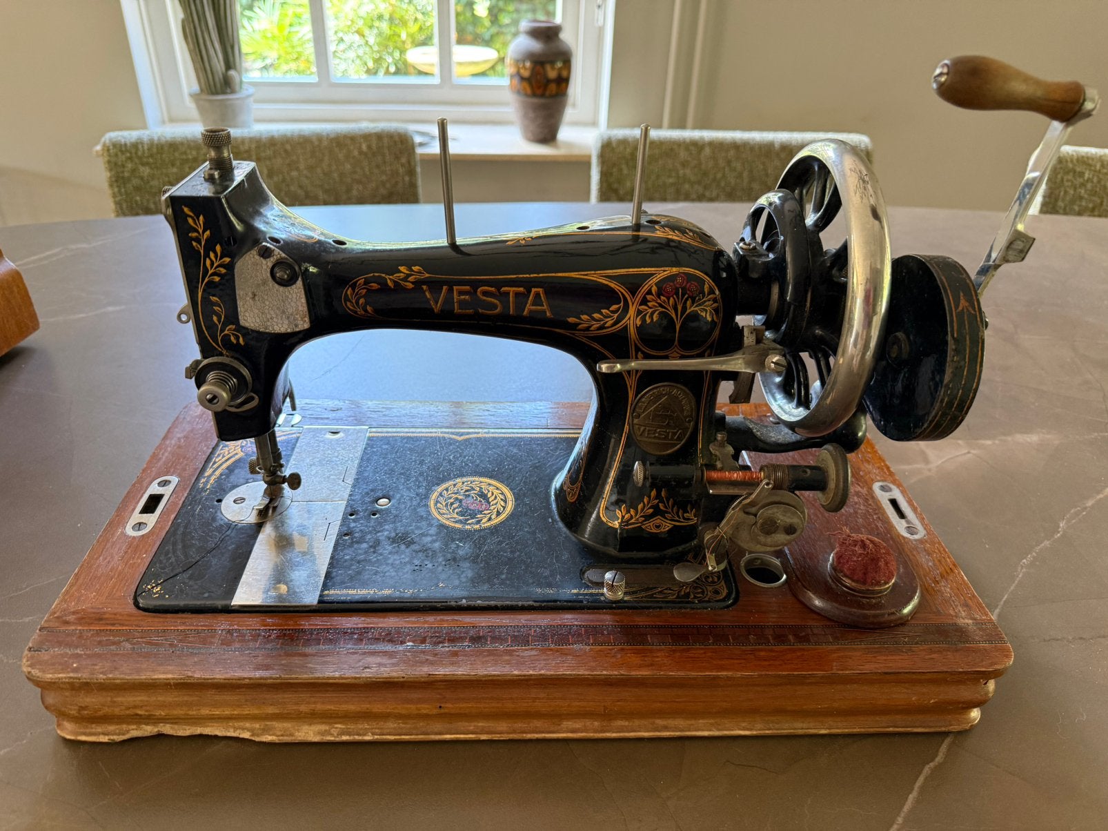 Vesta hand-handnaaimachine, Antiek en Kunst, Antiek | Naaimachines, Ophalen