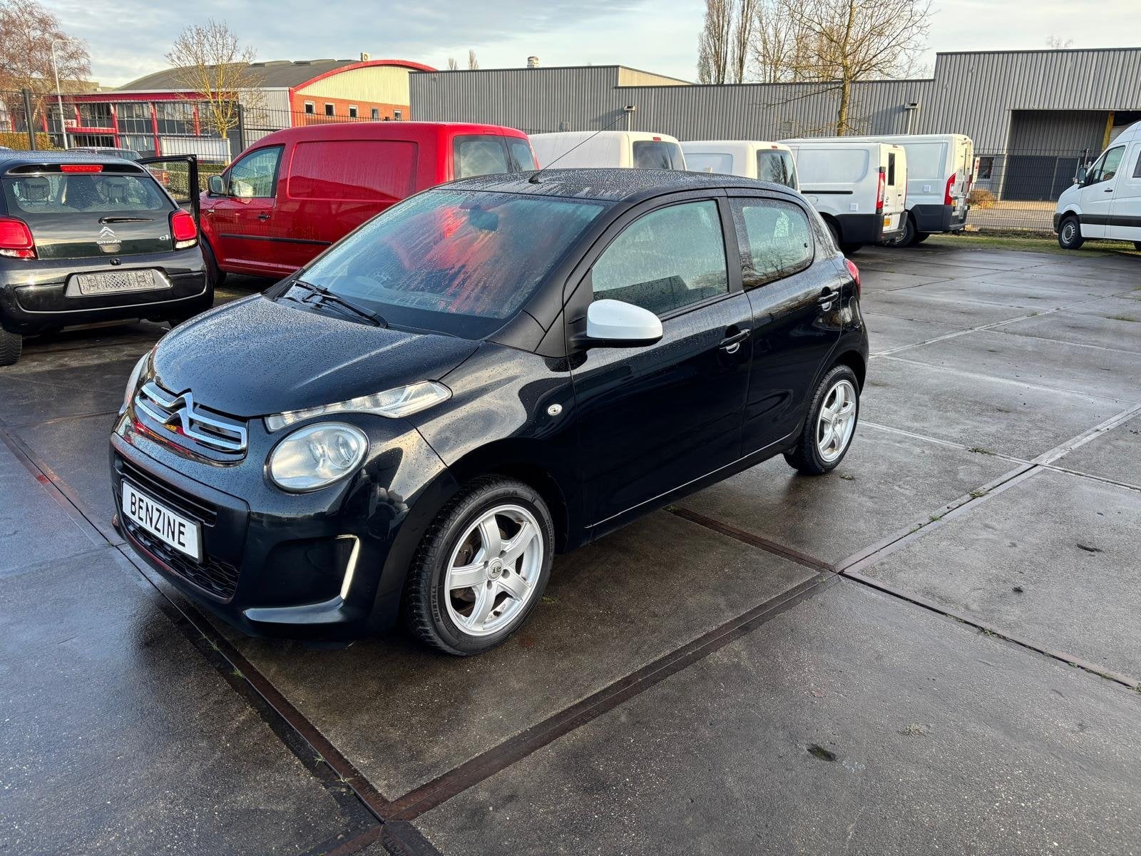 Citroen C1 1.2 PureTech Airscape Shine, Voorwielaandrijving, Stof, Gebruikt, Zwart
