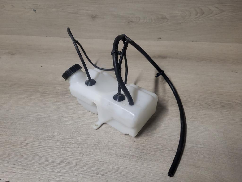 Fg brandstof tankje, Hobby en Vrije tijd, Ophalen of Verzenden, Overige schalen, Benzine, Onderdeel