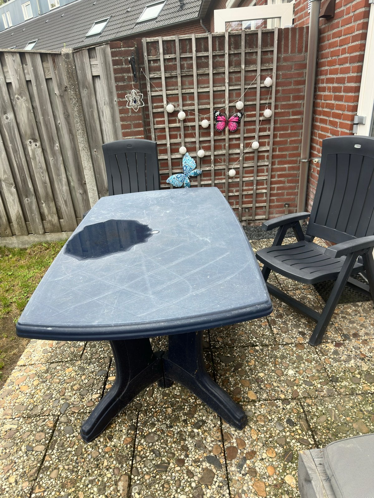 Tuinset met tafel en 6 stoelen - Gebruikt, Tuin en Terras, Tuinsets en Loungesets, Ophalen, Kunststof, Gebruikt, Eettafel