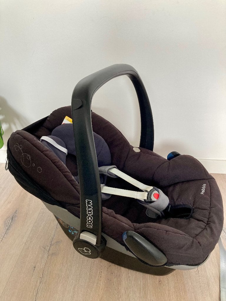 Maxi-cosi Pebble zwart met slaapzak, Ophalen, 0 t/m 13 kg, Maxi-Cosi, Gebruikt