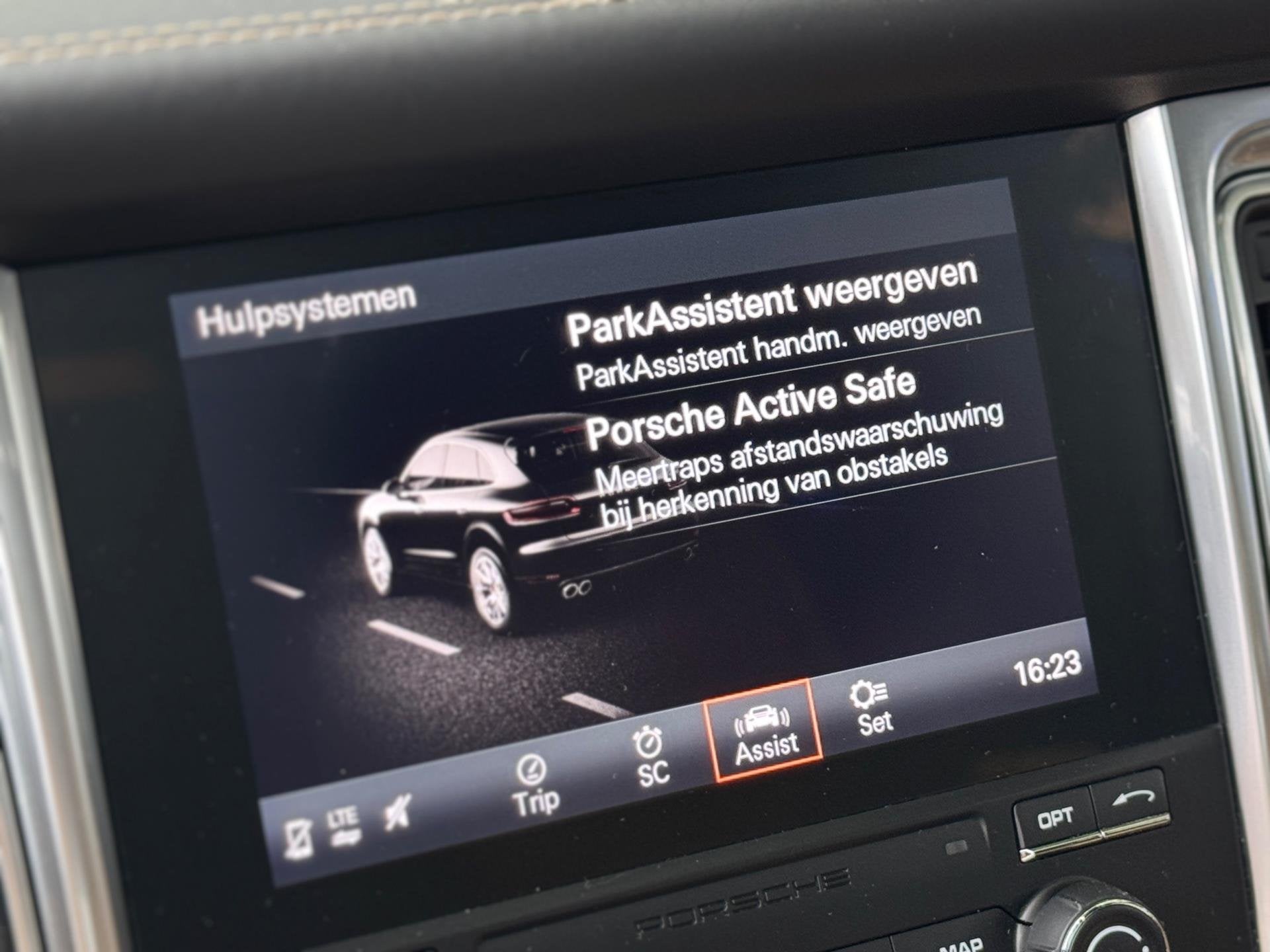 Foto 54 van Porsche Macan 3.0 GTS Burmester ACC Pano Cognac L Chrono Vol